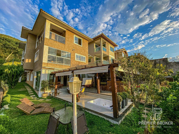 Casa com 4 Quartos à Venda, 307 m² em Tijuca - Teresópolis
