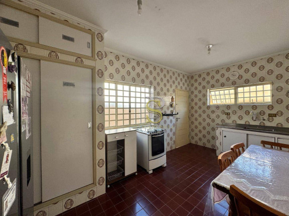 Imagem Casa com 4 Quartos à Venda, 180 m² em Estancia Lynce - Atibaia Imagem Casa com 4 Quartos à Venda, 180 m² em Estancia Lynce - Atibaia