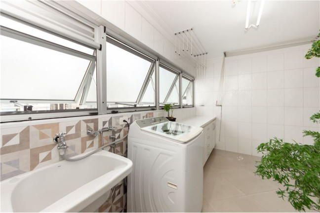 Imagem Apartamento com 3 Quartos à Venda, 169 m² em Moema - São Paulo