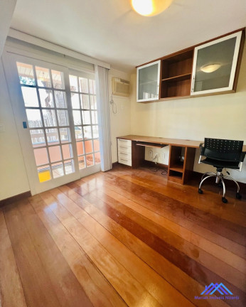 Imagem Casa com 3 Quartos à Venda, 240 m² em Ingá - Niterói Imagem Casa com 3 Quartos à Venda, 240 m² em Ingá - Niterói