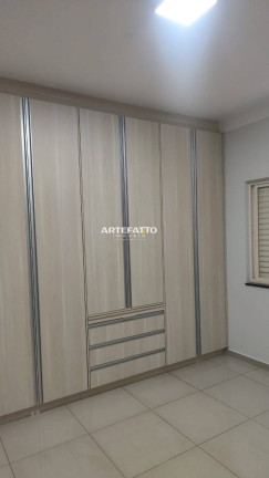 Imagem Casa com 4 Quartos à Venda, 240 m² Imagem Casa com 4 Quartos à Venda, 240 m²