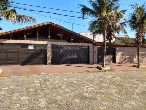 Casa com 5 Quartos à Venda, 506 m² em Maracanã - Praia Grande
