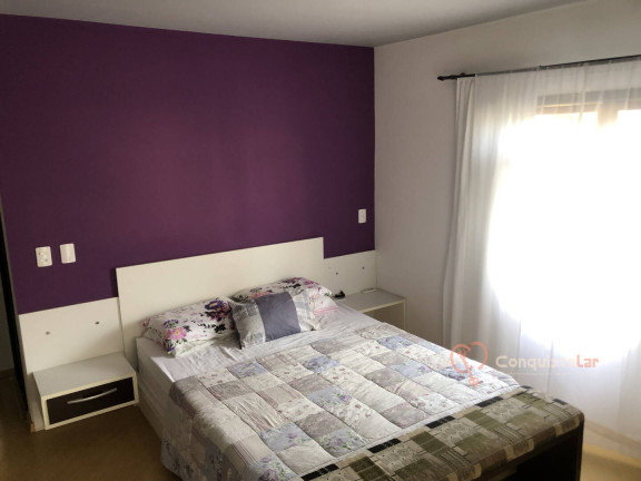 Imagem Casa com 3 Quartos à Venda, 241 m² em Barra Do Rio Cerro - Jaraguá Do Sul