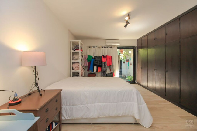 Imagem Casa com 3 Quartos à Venda, 246 m² em Ipanema - Porto Alegre Imagem Casa com 3 Quartos à Venda, 246 m² em Ipanema - Porto Alegre