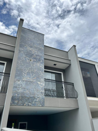 Imagem Casa com 3 Quartos à Venda, 121 m² em São Marcos - Joinville
