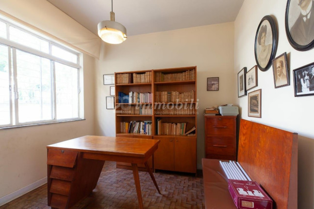 Imagem Casa com 4 Quartos à Venda, 280 m² em Pacaembu - São Paulo Imagem Casa com 4 Quartos à Venda, 280 m² em Pacaembu - São Paulo