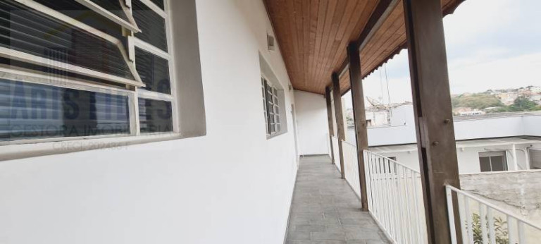 Imagem Casa com 3 Quartos à Venda, 227 m² Imagem Casa com 3 Quartos à Venda, 227 m²
