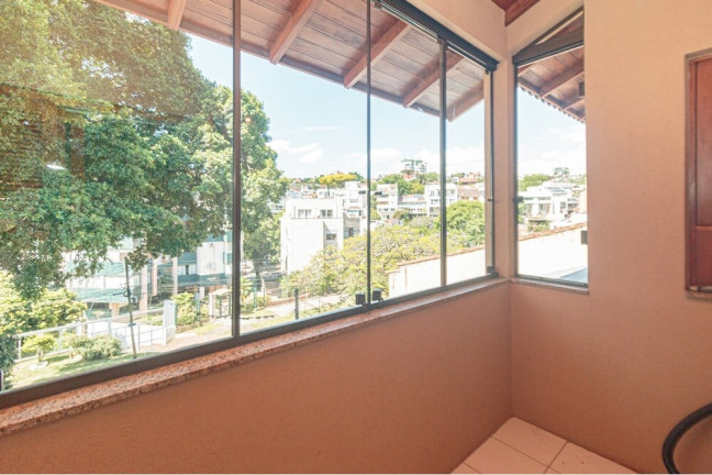 Imagem Casa com 4 Quartos à Venda, 314 m² em Chácara Das Pedras - Porto Alegre Imagem Casa com 4 Quartos à Venda, 314 m² em Chácara Das Pedras - Porto Alegre