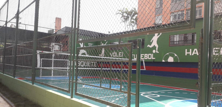 Imagem Apartamento com 2 Quartos à Venda,  em Taboão - Diadema