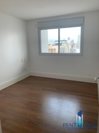 Imagem Apartamento com 3 Quartos à Venda, 151 m² em Centro - Balneário Camboriú Imagem Apartamento com 3 Quartos à Venda, 151 m² em Centro - Balneário Camboriú