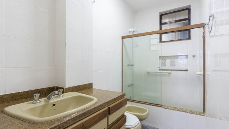 Imagem Apartamento com 3 Quartos à Venda, 126 m² em Copacabana - Rio De Janeiro Imagem Apartamento com 3 Quartos à Venda, 126 m² em Copacabana - Rio De Janeiro