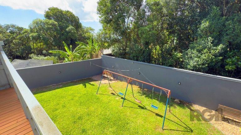 Imagem Casa com 3 Quartos à Venda, 333 m² em Teresópolis - Porto Alegre Imagem Casa com 3 Quartos à Venda, 333 m² em Teresópolis - Porto Alegre