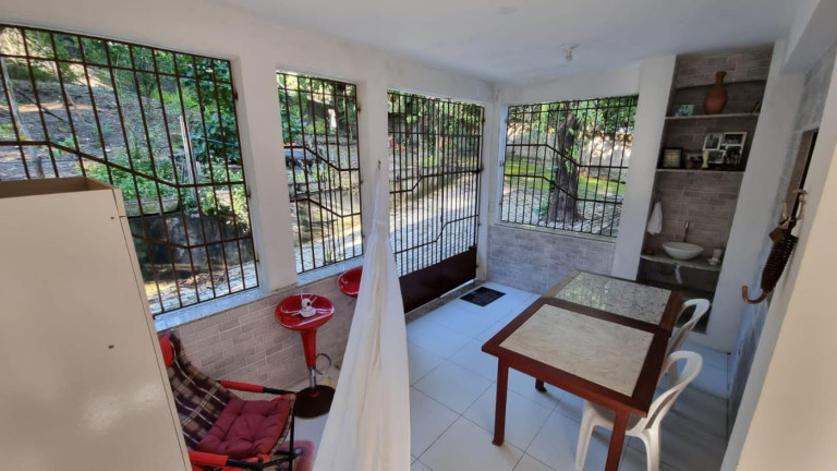 Imagem Casa com 4 Quartos à Venda, 320 m² em Candelária - Natal Imagem Casa com 4 Quartos à Venda, 320 m² em Candelária - Natal