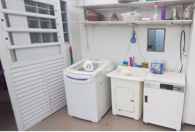 Imagem Casa com 2 Quartos à Venda, 49 m² Imagem Casa com 2 Quartos à Venda, 49 m²
