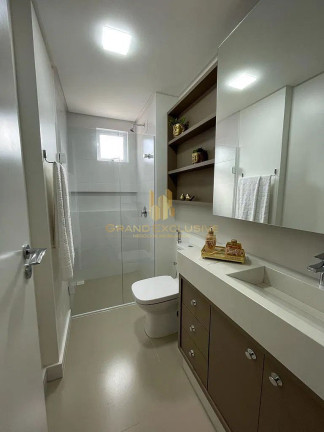 Imagem Apartamento com 3 Quartos à Venda, 103 m² em Centro - Balneário Camboriú Imagem Apartamento com 3 Quartos à Venda, 103 m² em Centro - Balneário Camboriú