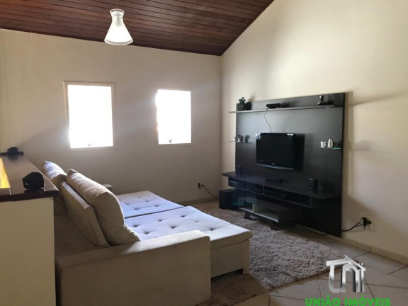 Imagem Casa com 3 Quartos à Venda, 245 m² em Jardim América - Bragança Paulista Imagem Casa com 3 Quartos à Venda, 245 m² em Jardim América - Bragança Paulista