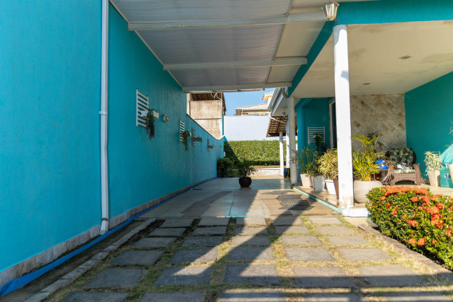 Imagem Casa com 5 Quartos à Venda, 360 m² em Centro - Maricá