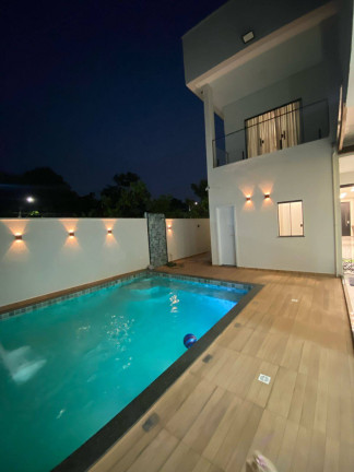 Imagem Casa de Condomínio com 3 Quartos para Alugar, 280 m² em Ponta Negra - Manaus Imagem Casa de Condomínio com 3 Quartos para Alugar, 280 m² em Ponta Negra - Manaus