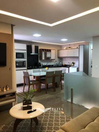 Casa com 2 Quartos à Venda, 97 m² em Centro - Balneário Camboriú