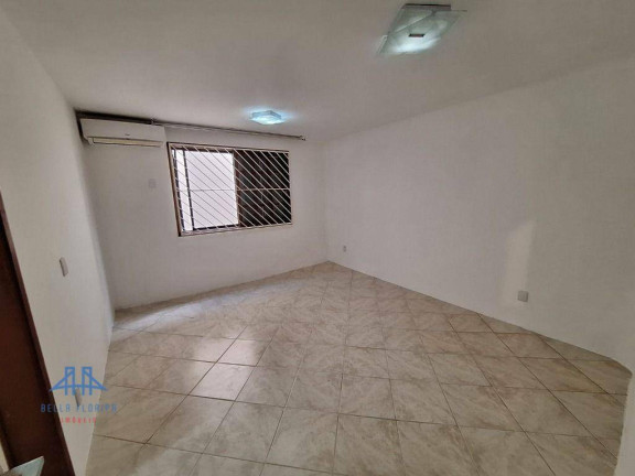 Imagem Casa com 3 Quartos à Venda, 195 m² em Itacorubi - Florianópolis Imagem Casa com 3 Quartos à Venda, 195 m² em Itacorubi - Florianópolis