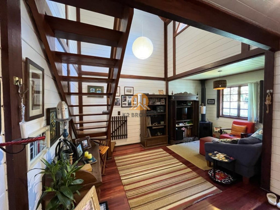 Imagem Casa com 3 Quartos à Venda, 189 m² em Santa Felicidade - Curitiba Imagem Casa com 3 Quartos à Venda, 189 m² em Santa Felicidade - Curitiba