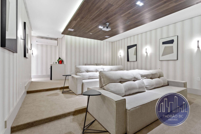 Imagem Apartamento com 3 Quartos para Alugar, 139 m² em Centro - Balneário Camboriú Imagem Apartamento com 3 Quartos para Alugar, 139 m² em Centro - Balneário Camboriú