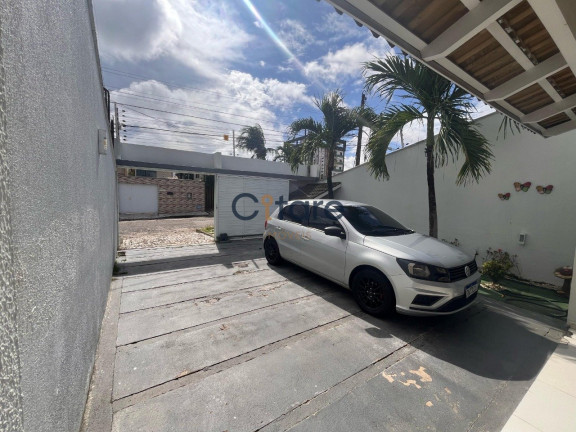 Casa com 5 Quartos à Venda, 260 m² em Jose Alencar - Fortaleza