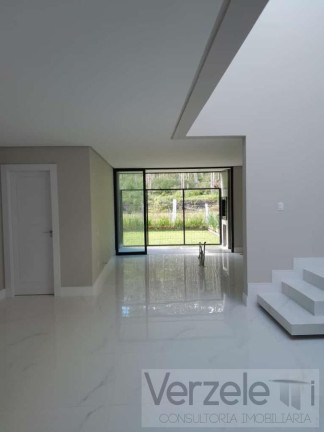 Imagem Casa com 2 Quartos à Venda, 182 m² em São Francisco De Assis - Camboriú