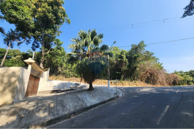 Imagem Casa com 8 Quartos à Venda, 68 m² em Ponta Negra - Maricá Imagem Casa com 8 Quartos à Venda, 68 m² em Ponta Negra - Maricá