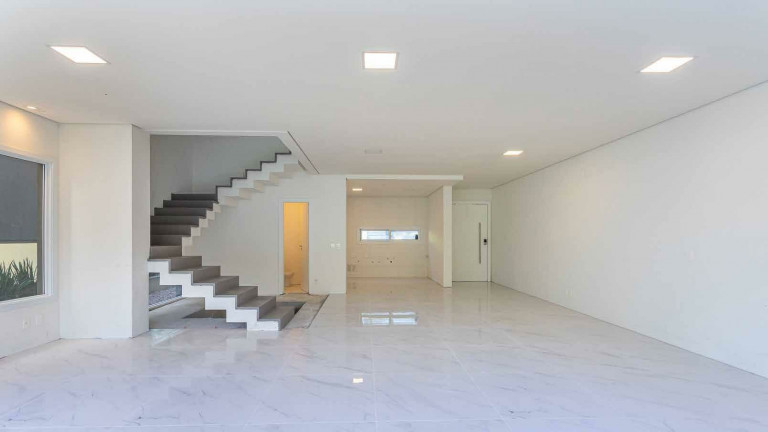 Imagem Imóvel com 3 Quartos à Venda, 440 m² em Pedra Redonda - Porto Alegre Imagem Imóvel com 3 Quartos à Venda, 440 m² em Pedra Redonda - Porto Alegre