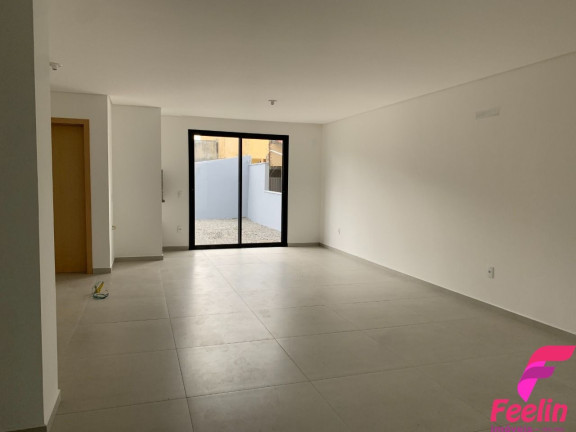 Imagem Casa com 3 Quartos à Venda, 157 m² em Campeche - Florianópolis Imagem Casa com 3 Quartos à Venda, 157 m² em Campeche - Florianópolis