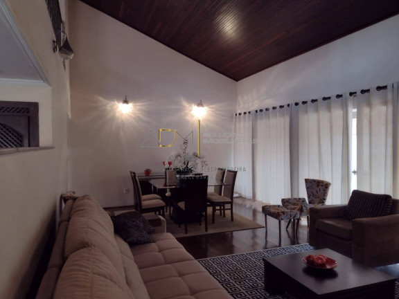 Imagem Sobrado com 3 Quartos à Venda, 300 m² em Centro - Botucatu Imagem Sobrado com 3 Quartos à Venda, 300 m² em Centro - Botucatu