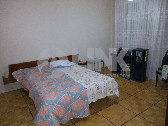 Imagem Casa com 6 Quartos à Venda, 574 m² em Menino Deus - Porto Alegre Imagem Casa com 6 Quartos à Venda, 574 m² em Menino Deus - Porto Alegre