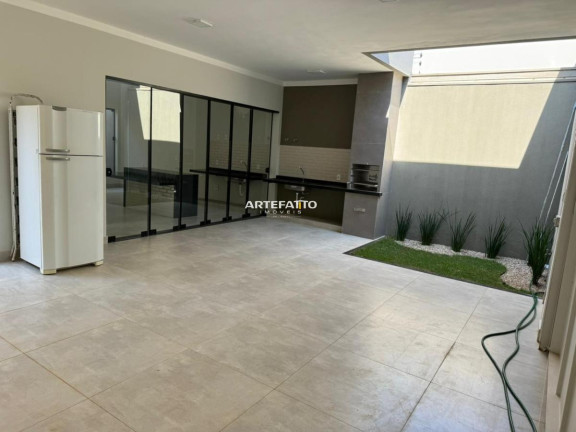 Imagem Casa com 3 Quartos à Venda, 180 m² Imagem Casa com 3 Quartos à Venda, 180 m²