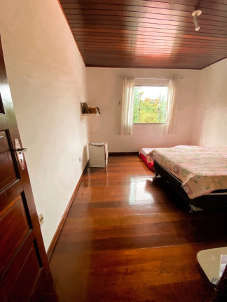 Imagem Casa com 4 Quartos à Venda, 450 m² em Stiep - Salvador Imagem Casa com 4 Quartos à Venda, 450 m² em Stiep - Salvador