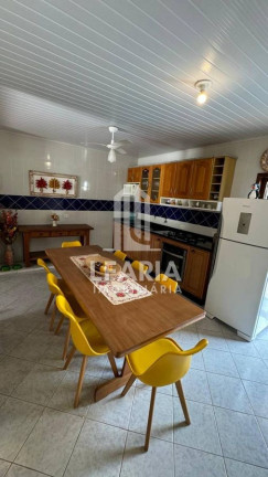 Imagem Casa com 3 Quartos para Temporada, 95 m² em Cambiju - Itapoá Imagem Casa com 3 Quartos para Temporada, 95 m² em Cambiju - Itapoá