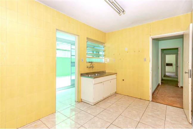Imagem Imóvel com 4 Quartos à Venda, 147 m² em Independência - Porto Alegre Imagem Imóvel com 4 Quartos à Venda, 147 m² em Independência - Porto Alegre