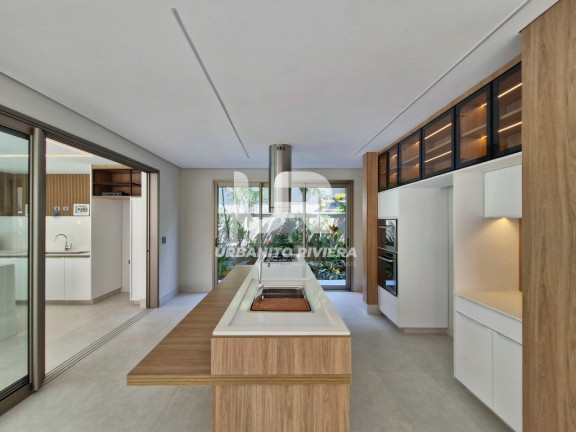 Imagem Casa com 6 Quartos à Venda, 475 m² em Riviera | Módulo 11 - Bertioga Imagem Casa com 6 Quartos à Venda, 475 m² em Riviera | Módulo 11 - Bertioga