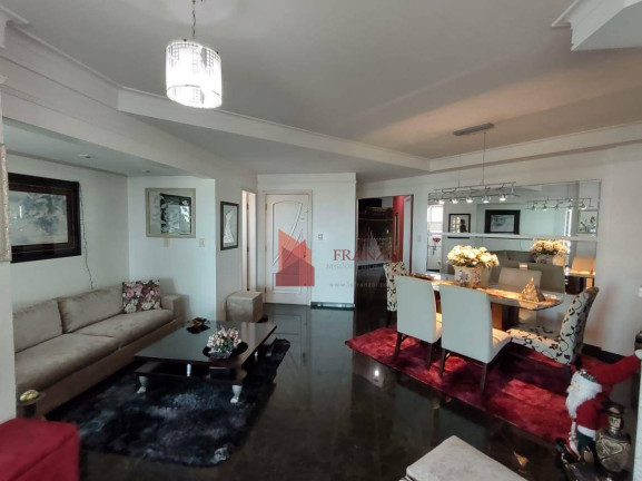 Apartamento com 3 Quartos à Venda, 180 m² em Centro - Itajaí
