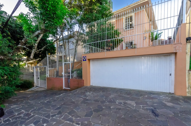Imagem Casa com 4 Quartos à Venda, 332 m² em Petrópolis - Porto Alegre Imagem Casa com 4 Quartos à Venda, 332 m² em Petrópolis - Porto Alegre