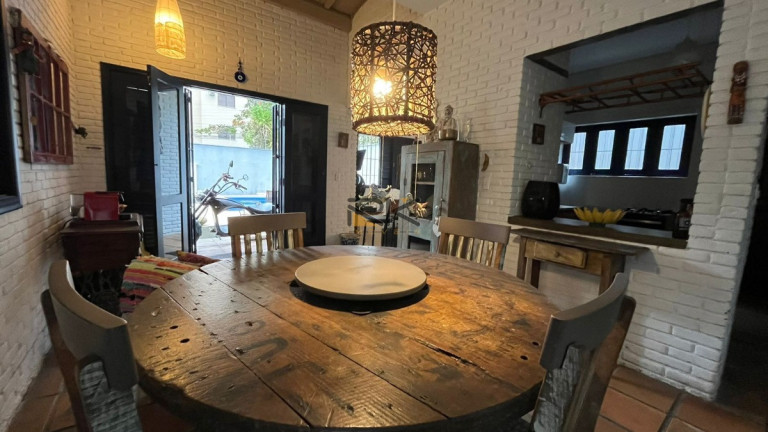 Imagem Sobrado com 3 Quartos à Venda, 106 m² em Itaguá - Ubatuba