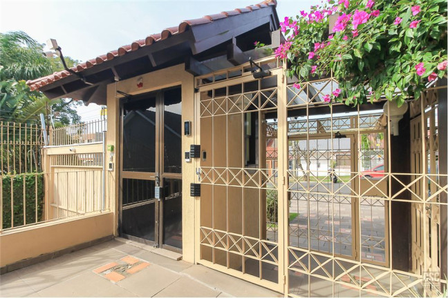 Imagem Casa com 4 Quartos à Venda, em Santa Tereza - Porto Alegre Imagem Casa com 4 Quartos à Venda, em Santa Tereza - Porto Alegre