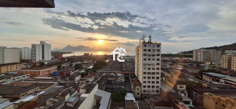 Imagem Cobertura com 4 Quartos à Venda, 147 m² em Centro - Niterói