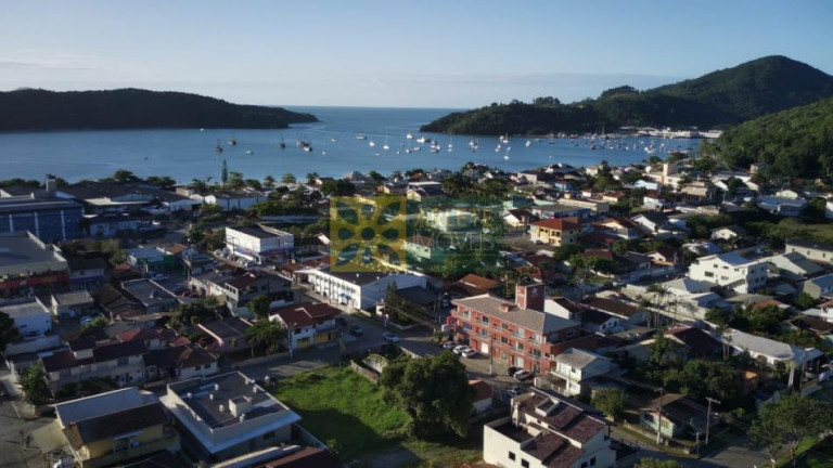 Casa com 3 Quartos à Venda, 534 m² em Centro - Porto Belo