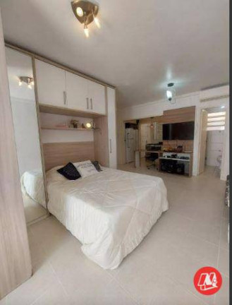 Kitnet com 1 Quarto à Venda, 31 m² em Santa Cecília - Porto Alegre