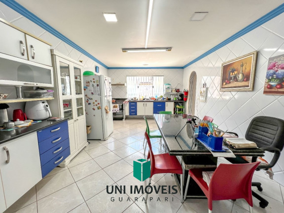 Imagem Casa com 4 Quartos à Venda, 280 m² em Centro - Guarapari