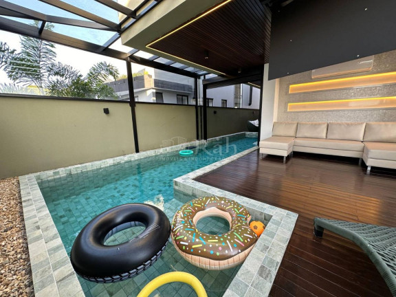 Imagem Casa de Condomínio com 4 Quartos à Venda, 360 m² em Santa Regina - Camboriú