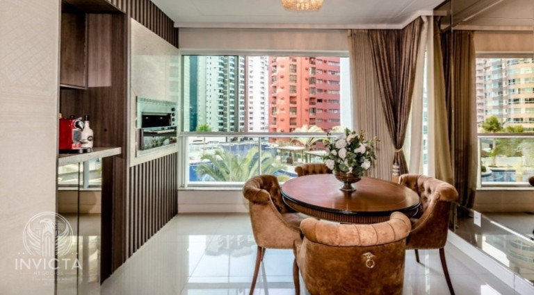 Imagem Apartamento com 4 Quartos à Venda, 150 m² em Centro - Balneário Camboriú