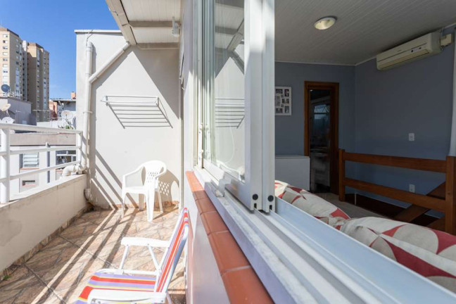Imagem Imóvel com 2 Quartos à Venda, 80 m² em Passo Da Areia - Porto Alegre