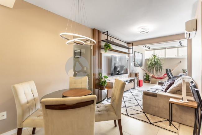 Imagem Apartamento com 3 Quartos à Venda, 75 m² em Petrópolis - Porto Alegre Imagem Apartamento com 3 Quartos à Venda, 75 m² em Petrópolis - Porto Alegre
